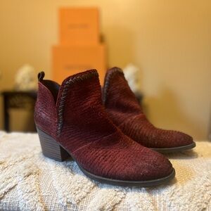 Women's Shoes OTBT Venture Heel Booties Leather Ankle Boots - Size 9